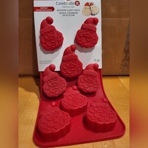 NEW Christmas Celebrate It Santa 8 Cavity Silicone Candy/Chocolate Mold Red